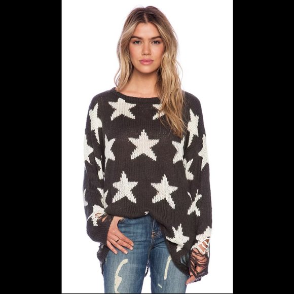 💥ICONIC💥Wildfox Seeing Stars Distressed Lennon Sweater in Vintage Dirty Black - Picture 2 of 12